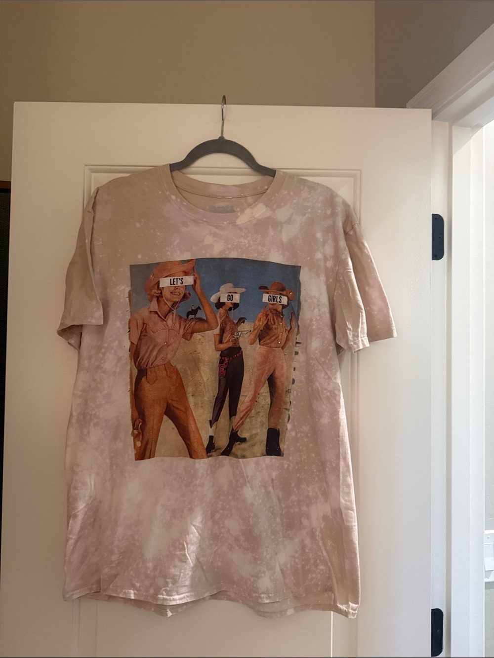 Women's Beige Tie-Dye Graphic Short Sleeve Tee